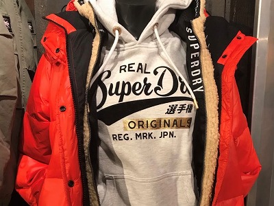 Superdry.(極度乾燥しなさい）”という謎の日本語の英国発ブランドが大