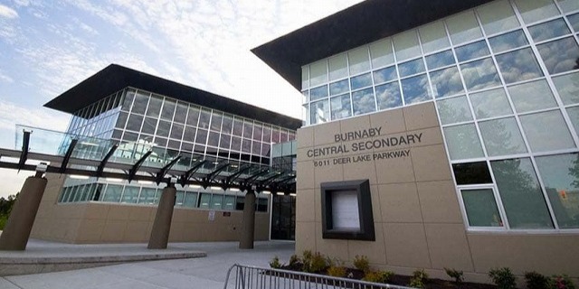 バーナビー・セントラル・セカンダリー・スクール　Burnaby Central Secondary School