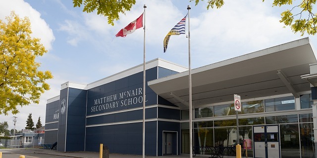 マシュー・マクネアー・セカンダリー・スクール Matthew McNair Secondary School