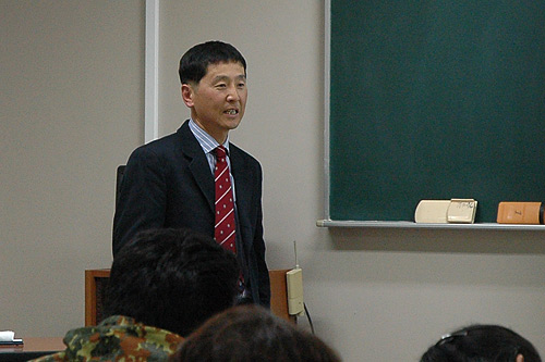 講師の柴山慶先生