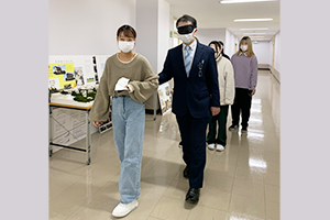 視覚障害者の誘導