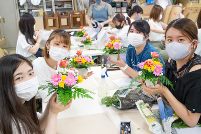 医療秘書科 授業の一コマ『女性未来講座』