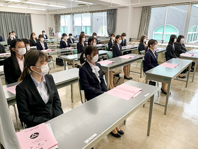 東北文化学園専門学校入学式 視能訓練士科