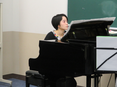 社会福祉科の学生がリモートで音楽演奏会を開催