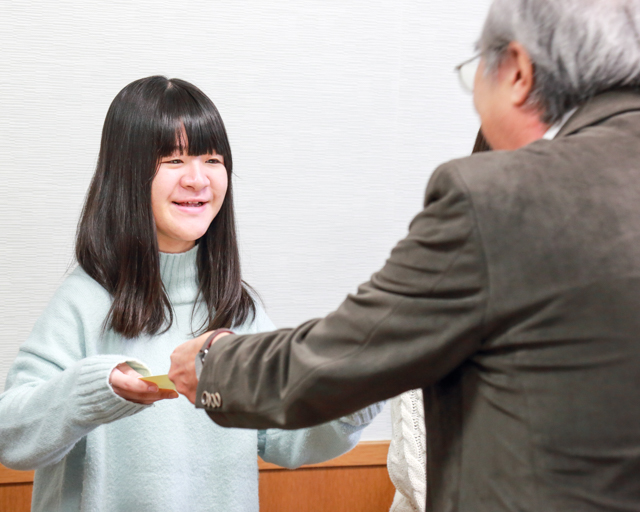 医事コンピュータ技能検定、医療秘書技能検定で1年生成績優秀賞を受賞