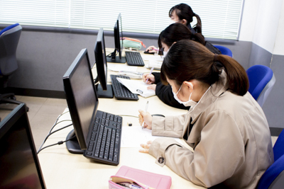 医療秘書科1年生『学内実習』開始!