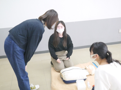 医療秘書科1年生  救急救命講習会