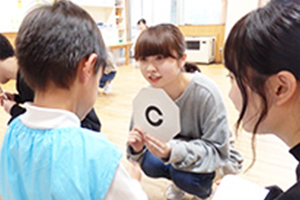 幼稚園児の視力検査