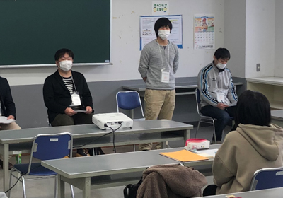 (介護老人保健施設 1階北主事 藤原孝宏様※平成24年度介護福祉科卒業生)