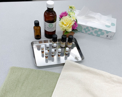 医療秘書科1年生 アロマ・ハンドケアマッサージを体験しました