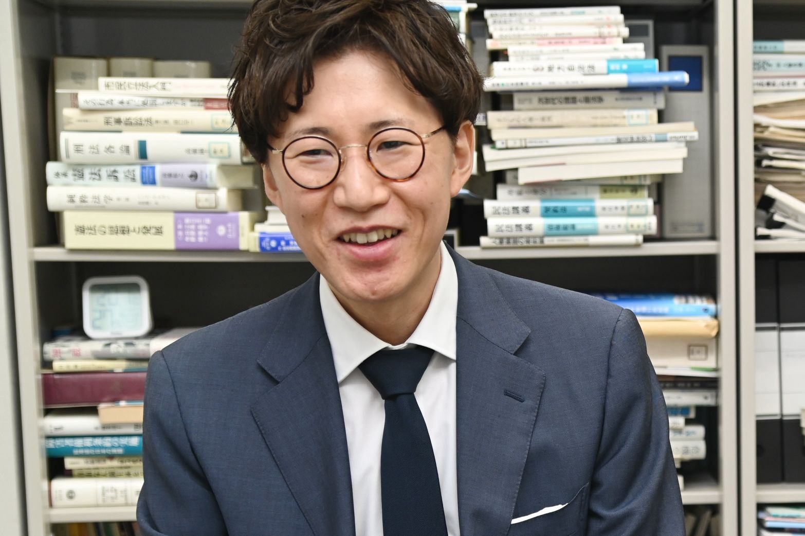 経営法学部 経営法学科 淡路 智典 准教授