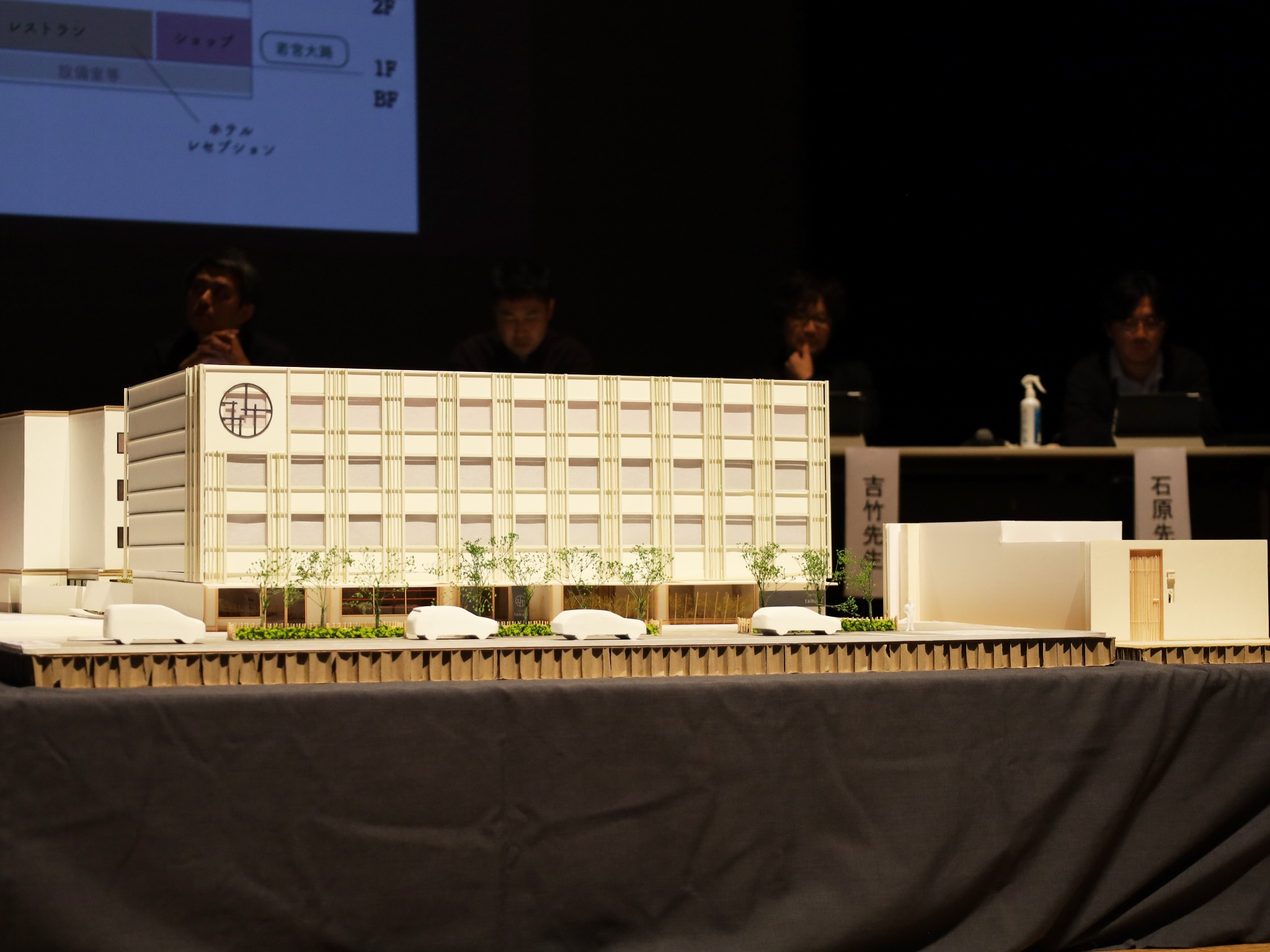 卒業制作:自由テーマ/東急東横線再利用設計