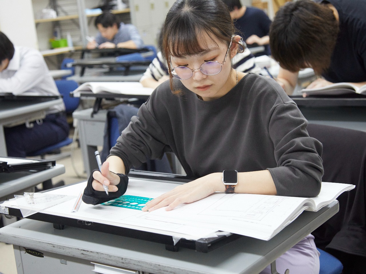社会人・大学短大生へ｜青山製図専門学校-東京渋谷 - 青山製図