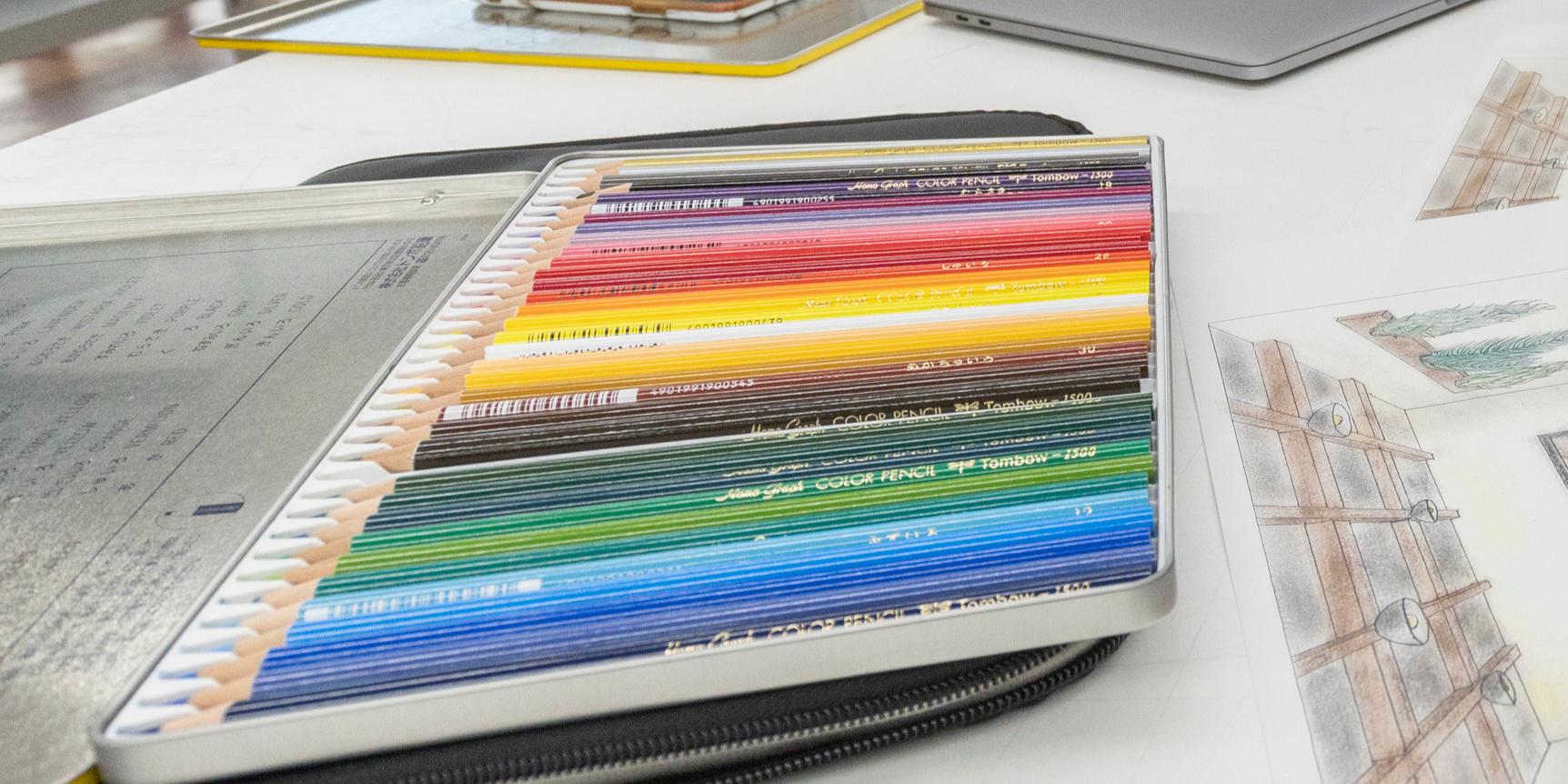 インテリアコーディネーター