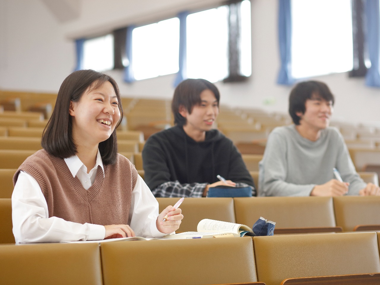 経済学部