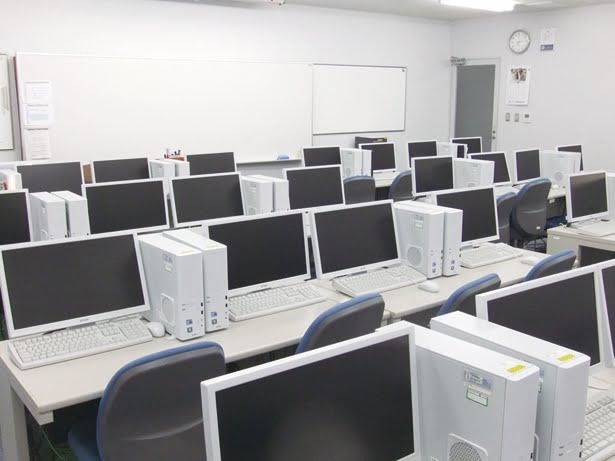 パソコン実習室(25名-50名収容)