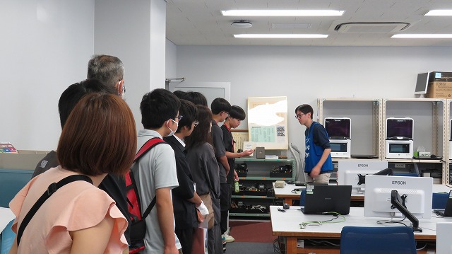 施設見学_情報電子機械科の部屋