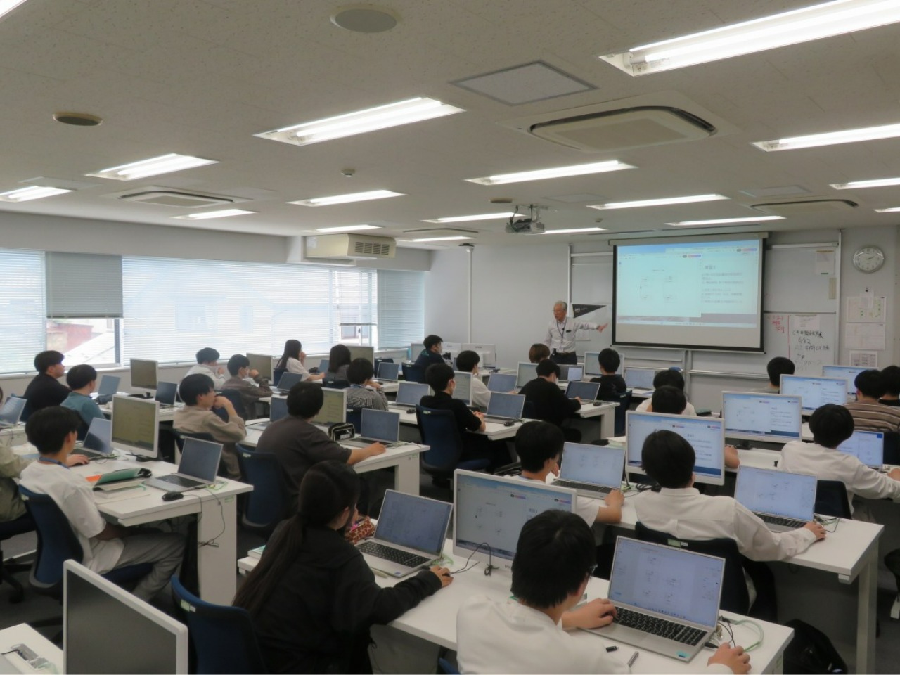 情報システム科_授業見学