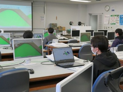 情報電子機械科体験教室