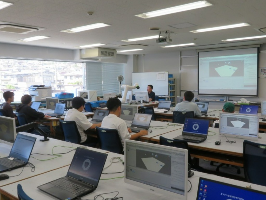 情報電子機械科体験教室