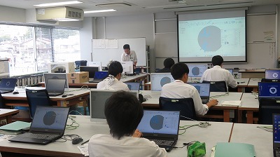 情報電子機械科体験