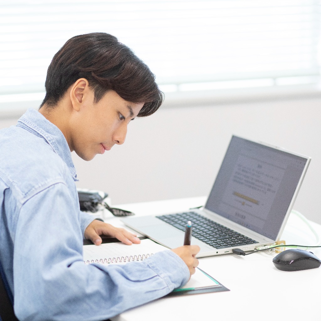 就職実績・資格