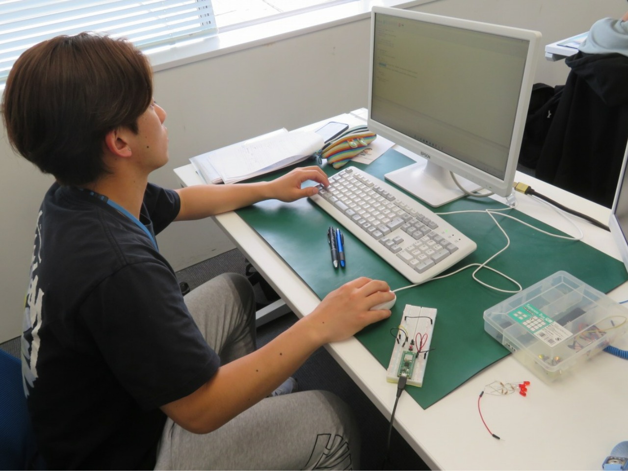 組込みシステム（電子機械科）