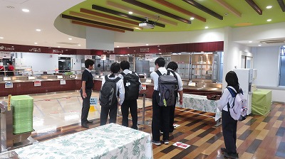 食堂の見学