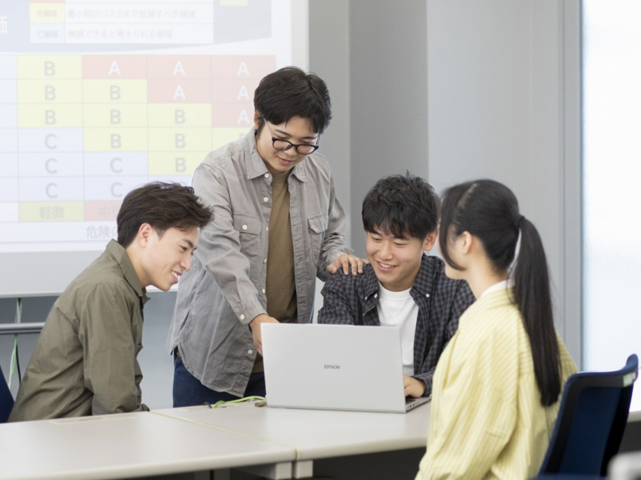 情報ビジネス科