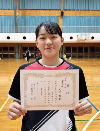 女子シングルスで3位になった入江舞香さん