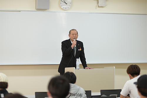 講義をご担当された松川正則宜野湾市長