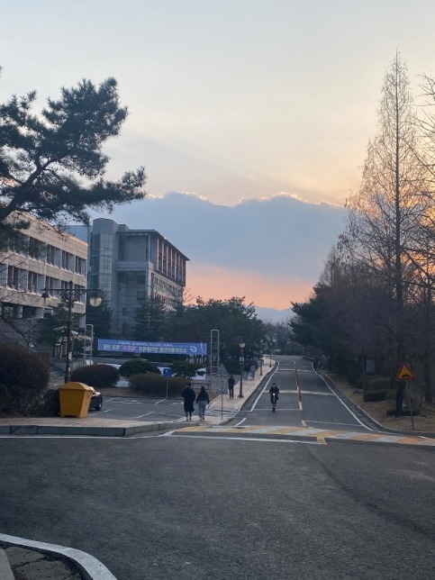 カチョン大学内