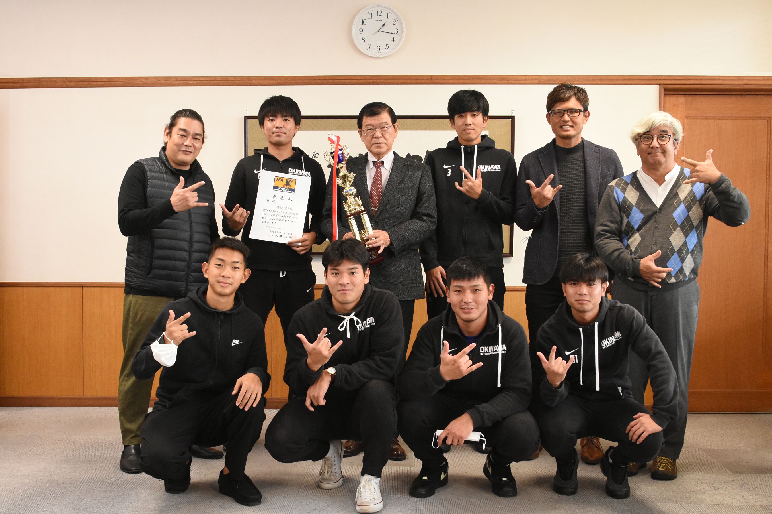 九州大学サッカーリーグにて1部リーグ昇格を果たした男子サッカー部の皆さん