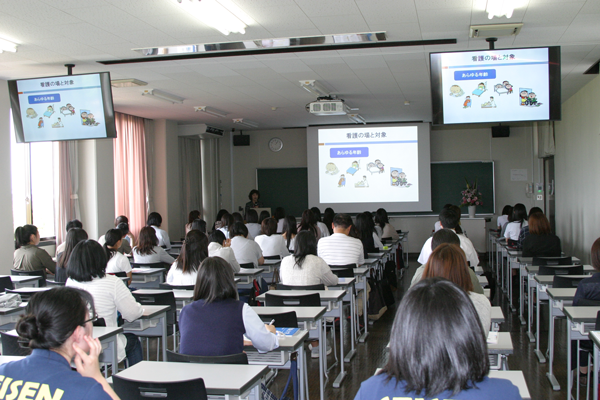 看護学部 学部紹介