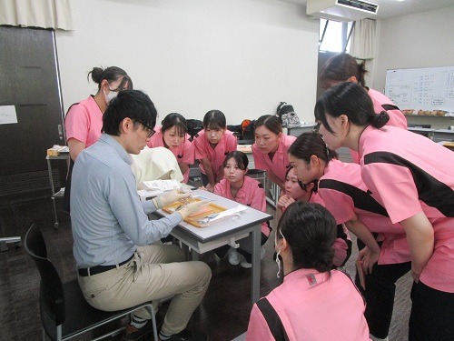 聖泉大学 別科助産専攻 縫合演習