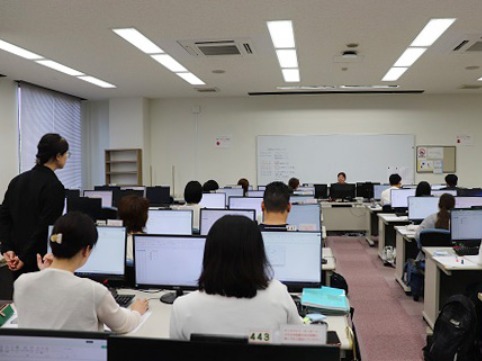 聖泉大学　看護学部　キャリアアップ講座