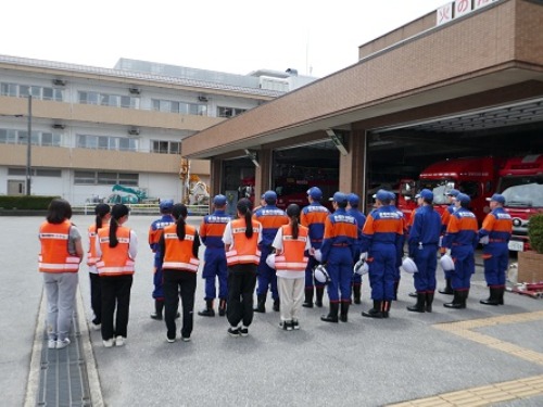 聖泉大学 彦根市消防団機能別分団 入団式 規律訓練 実科訓練
