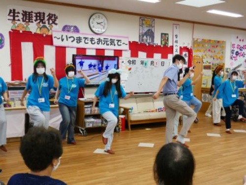 聖泉大学 学生地域連携交流委員会 デイサービス交流会