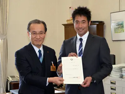 西嶋副知事と山堀助教