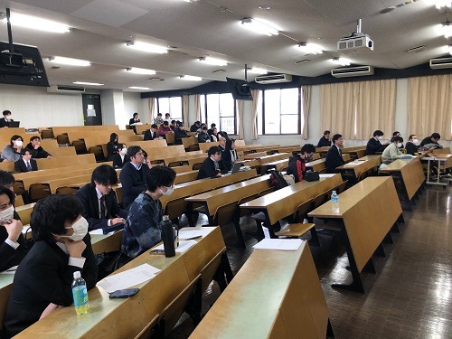 聖泉大学 人間学部 卒業研究