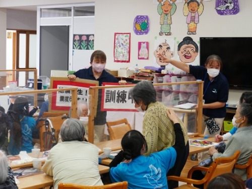 聖泉大学　学生地域連携交流委員会　JA東びわこデイサービスセンター