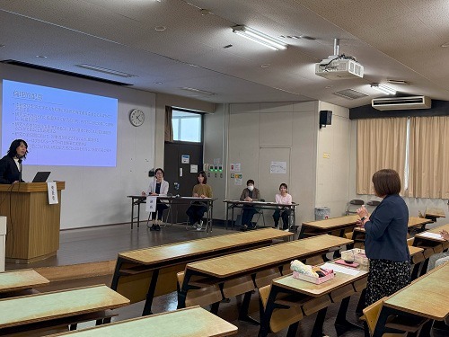 聖泉大学 大学院看護学研究科 デザイン発表会