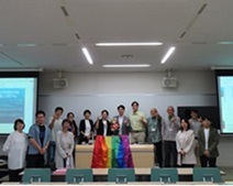 シンポジウム後の集合写真