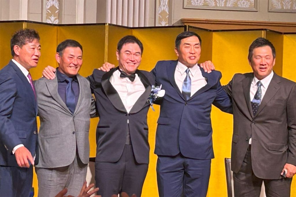 左から福留氏、川上氏、岩瀬氏、山本氏、山崎氏