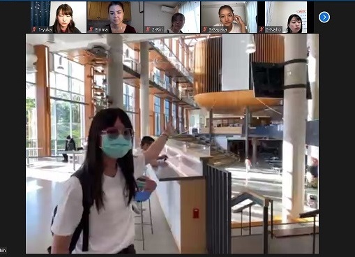 現地の学生によるブリティッシュコロンビア大学キャンパスツアー