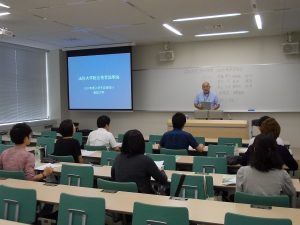 進学相談会説明風景