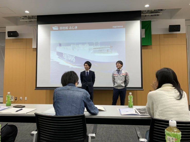 本学OBとの座談会