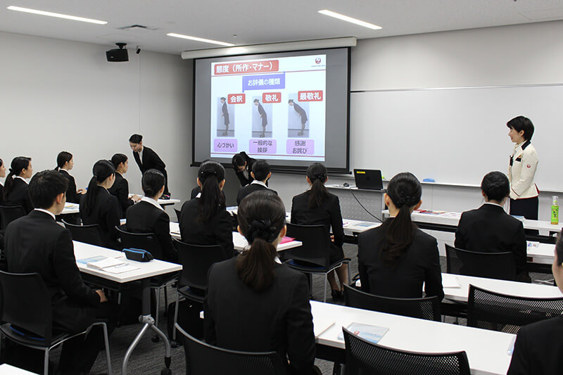 日本航空(JAL)提供「日本のおもてなしを世界の空に」講座