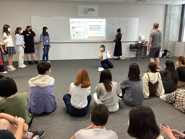 ジェスチャーゲームの1コマ