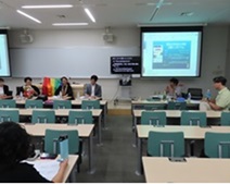 シンポジウム質疑時の風景